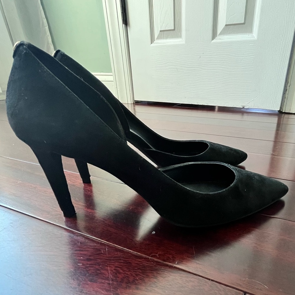 Michael Kors Suede 3” Black Pumps